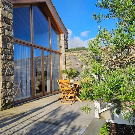 Casa Do Cinzeiro, Acores - With Private Pool! Holiday home Nordeste (Azores)