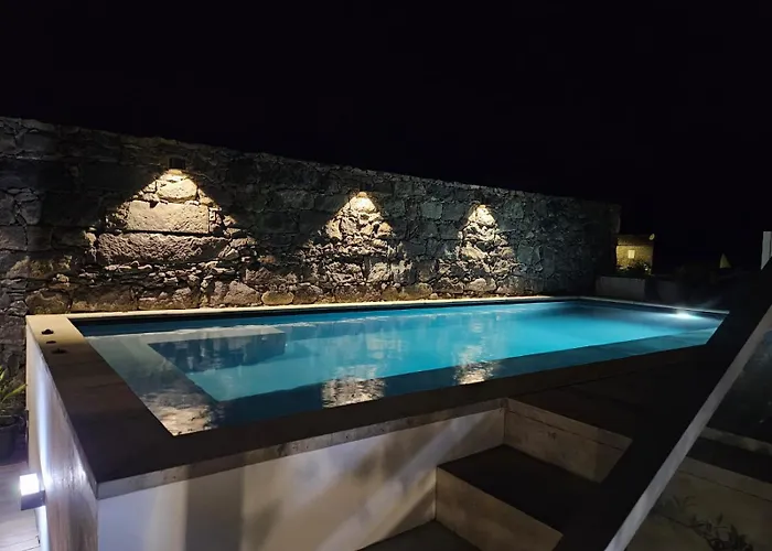 Casa Do Cinzeiro, Acores - With Private Pool! *